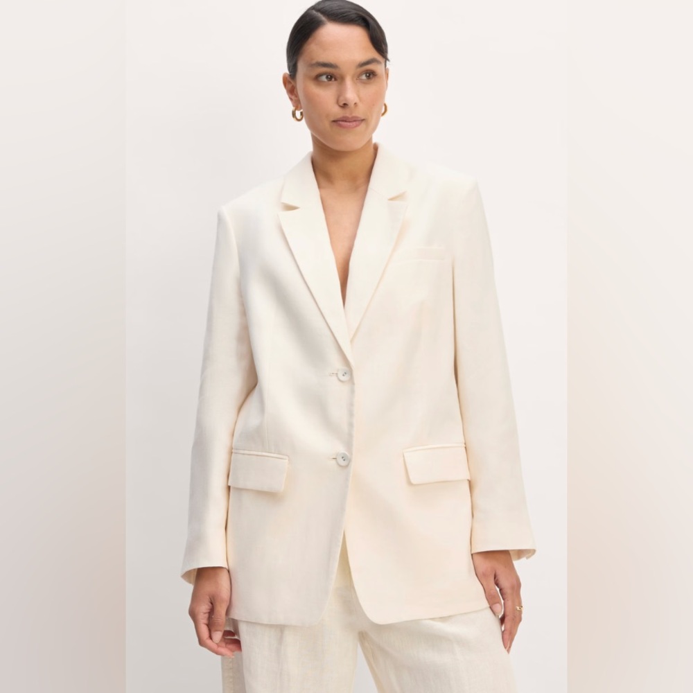 Everlane Oversized Cotton-Linen Blazer in Bone